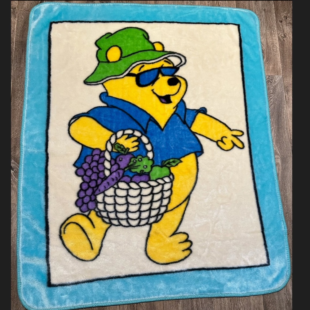 Vintage HTF Disney Winnie The Pooh In Sunglasses Kids Plush Blanket